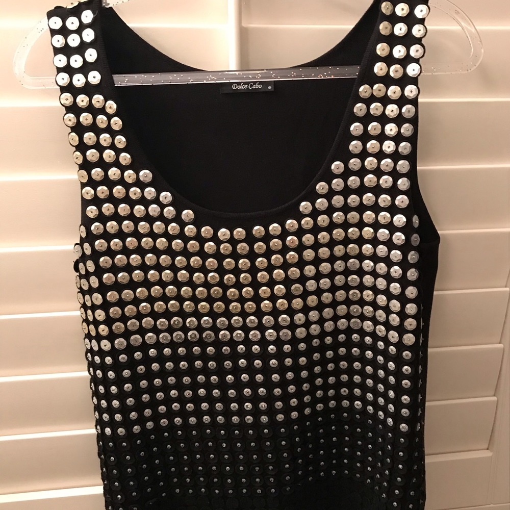 Del Cabo top with little round metal plate deco